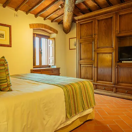 Capannelle Wine Kır Evi